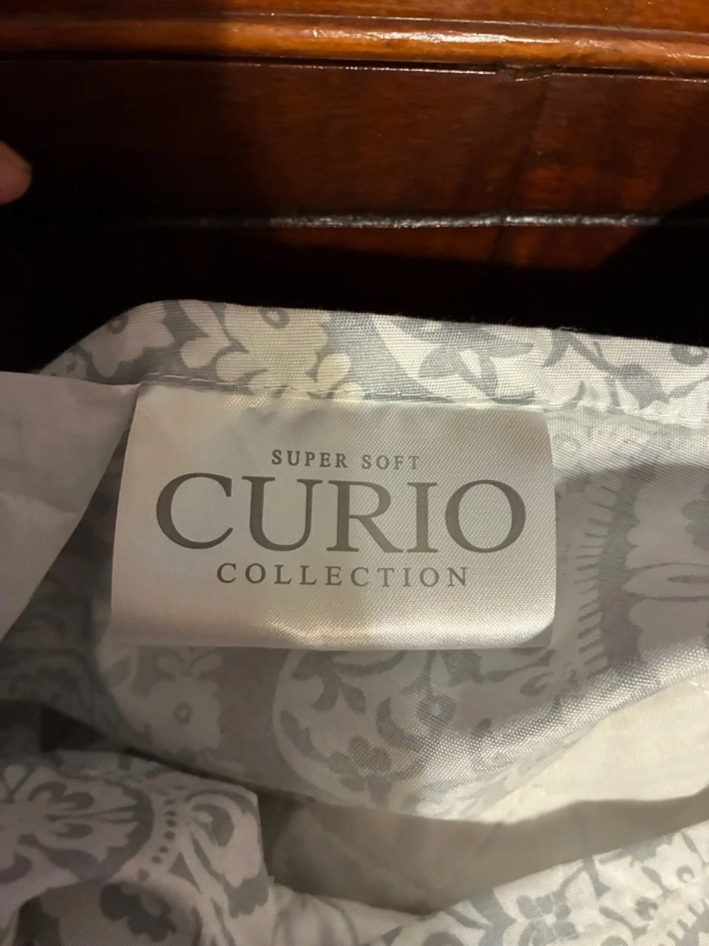 Curio Collection 3 Piece Super Soft Gray & Pink Medallion King Quilt